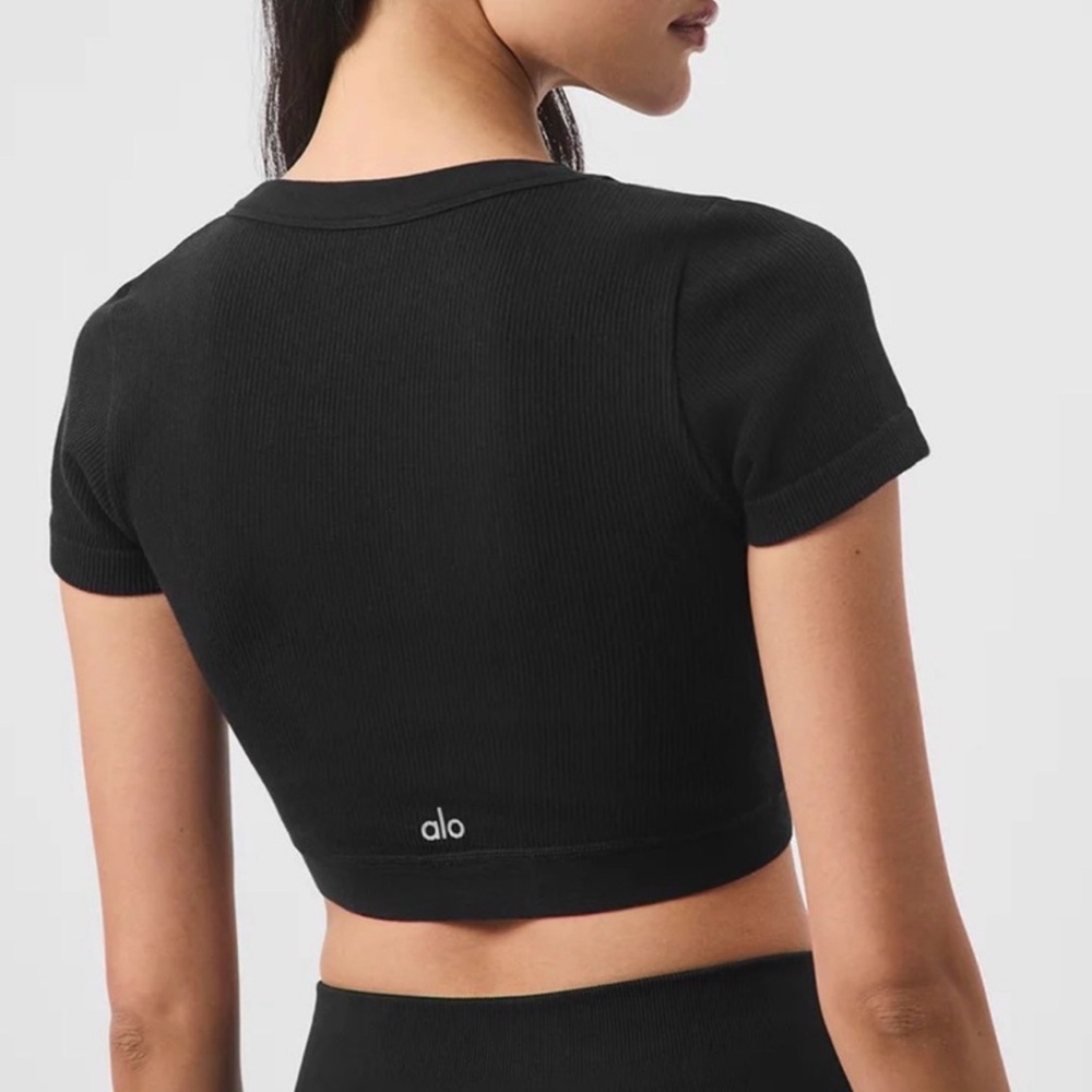 Alo Yoga Black Ribbed Crop Top